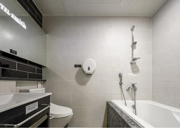 Smith Daeyeon Hotel